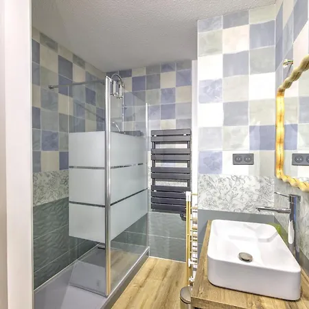 Brousse Brise - A Deux Pas De La * آركاشو